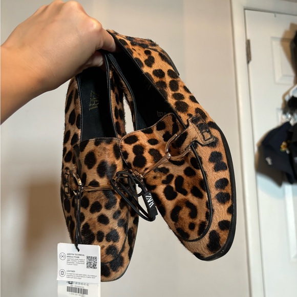 NWT ZARA cheetah print loafer slip ons - Picture 3 of 9
